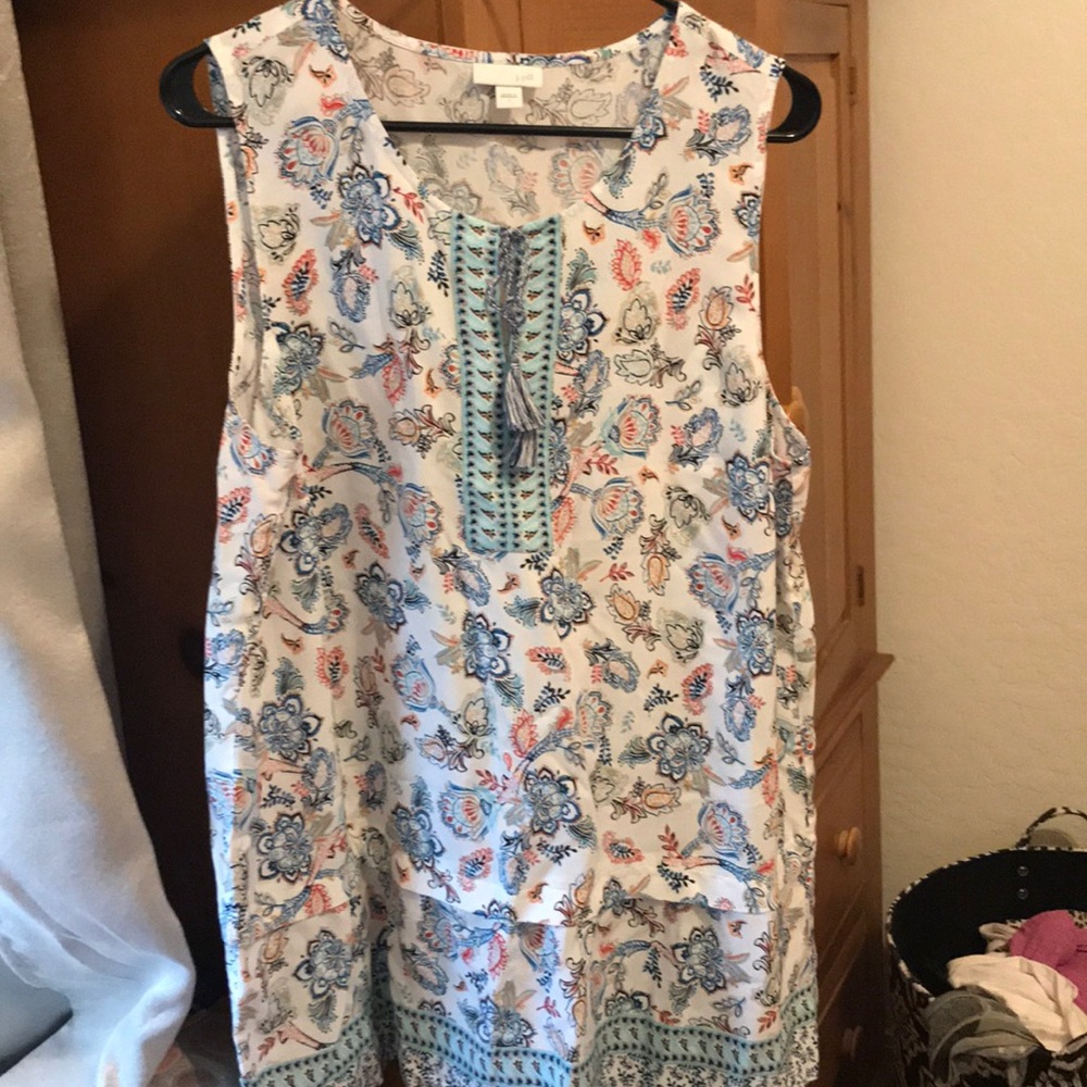 Sleeveless blouse
